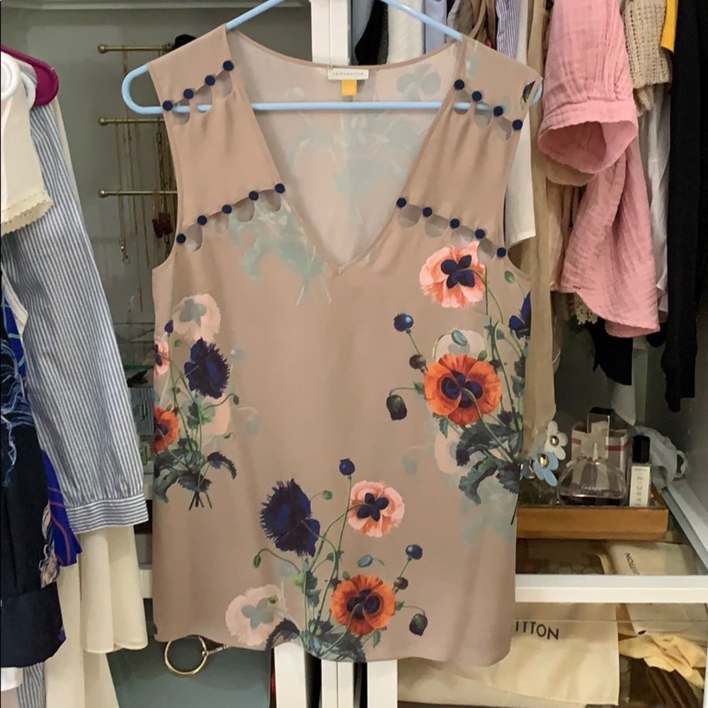 Floral print blouse
